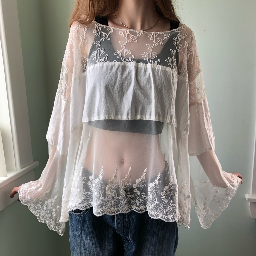 flowy White Lace Long-sleeved Summer Shirt